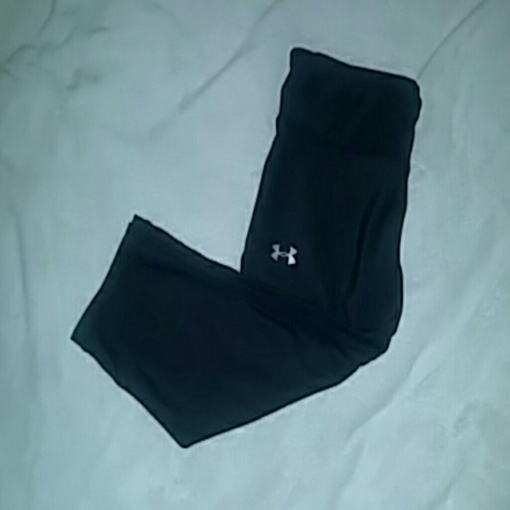 Under Armour cropped leggings